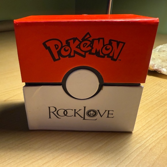 Official Pokémon Merch | RockLove | Pokeball - Picture 2 of 2